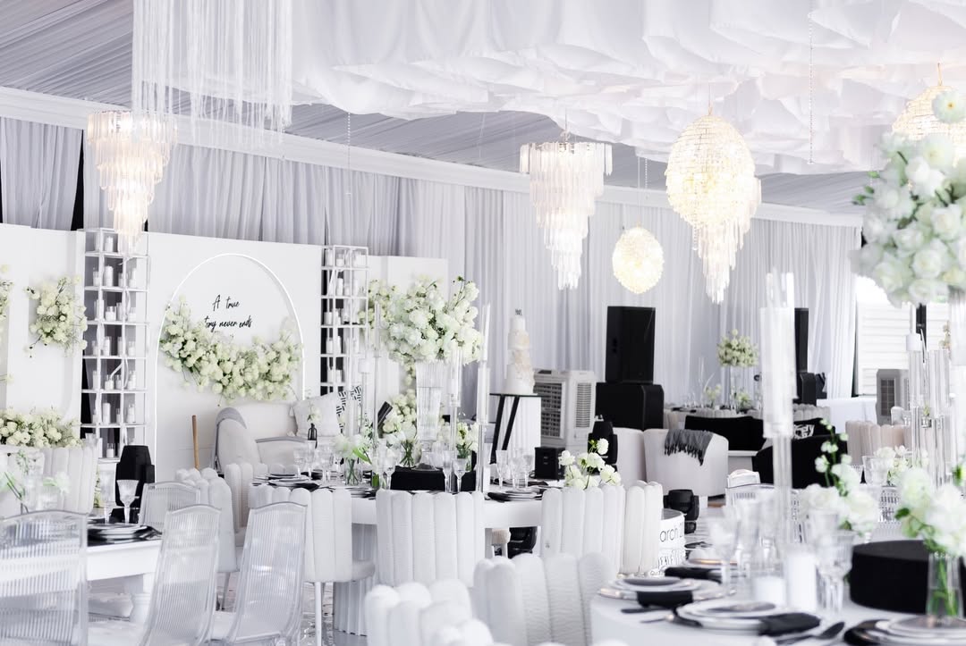 Luxury all-white reception by LG Events